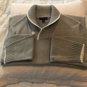Men’s Banana Republic: 3 button knit pullover